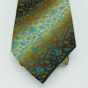 Wembley Tie 53"L
